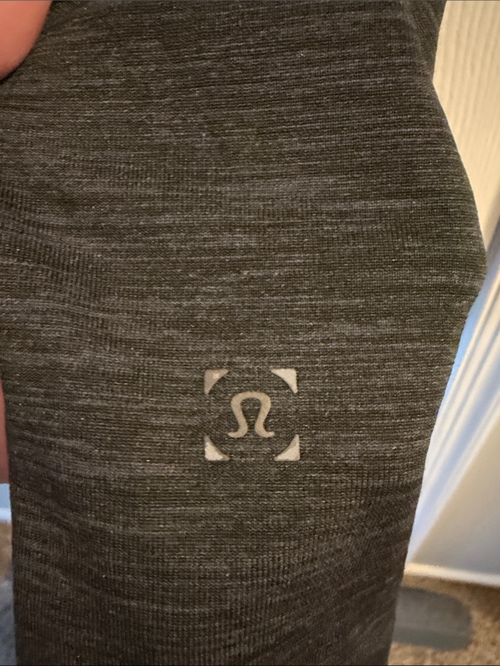 Men's Lululemon Performance Short-Sleeve T-Shirt - Charcoal/Black - Picture 2 of 2